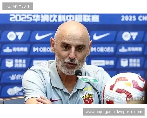 上海海港主场观众热情高涨，上海海港 主场