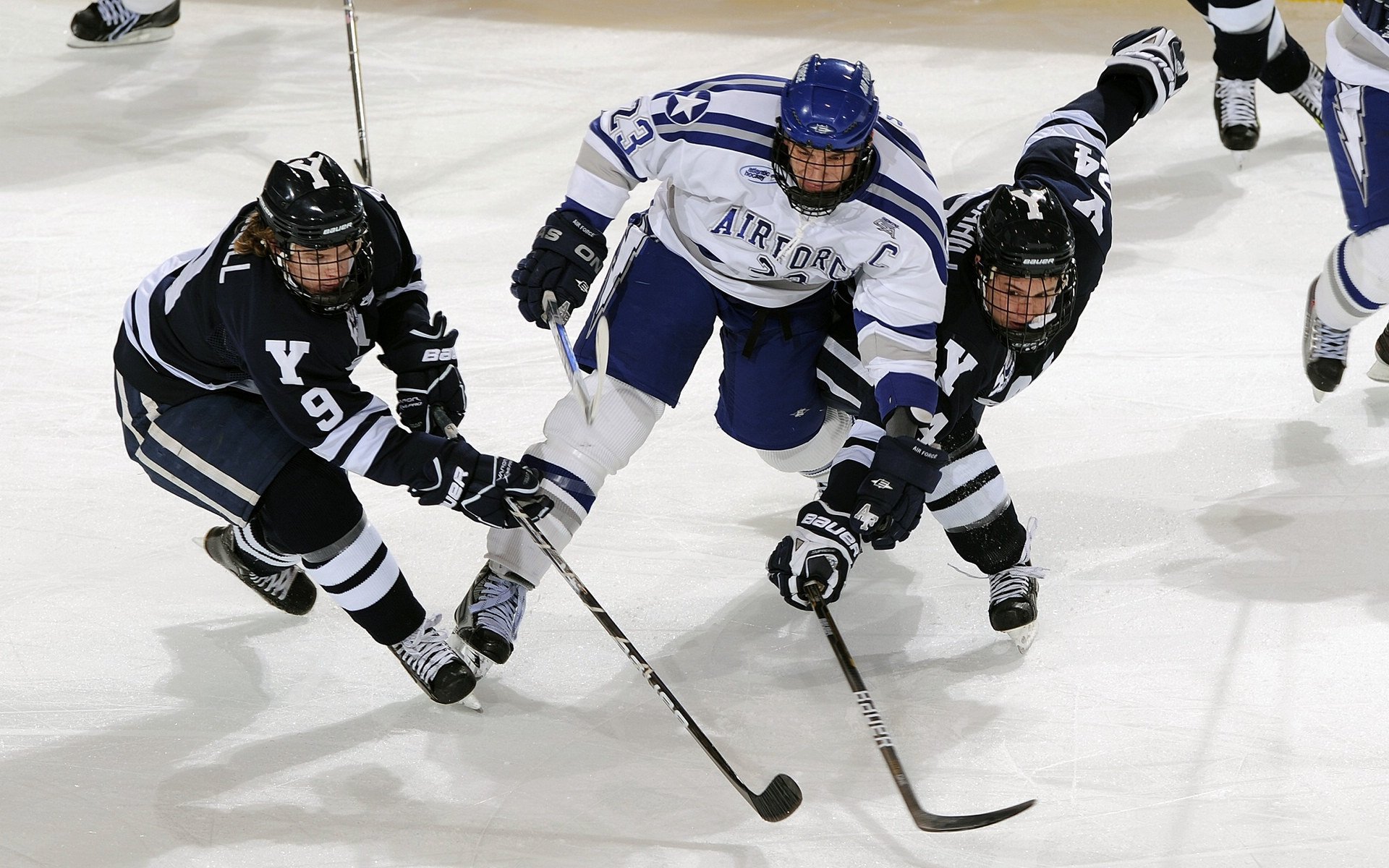 全国游泳锦标赛女子200米自由泳 李冰洁领先一身位轻松夺冠，中国200米女子自由泳获第4